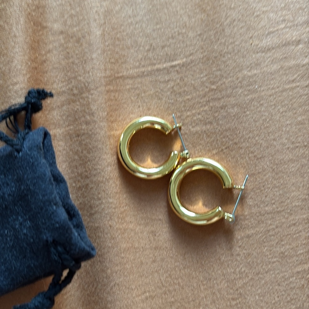 LUV AJ BABY AMALFI TUBE HOOPS- GOLD